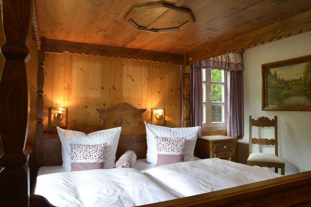 Landhaus Alpina Guest House มิทเทอร์ซิลล์ ห้อง รูปภาพ