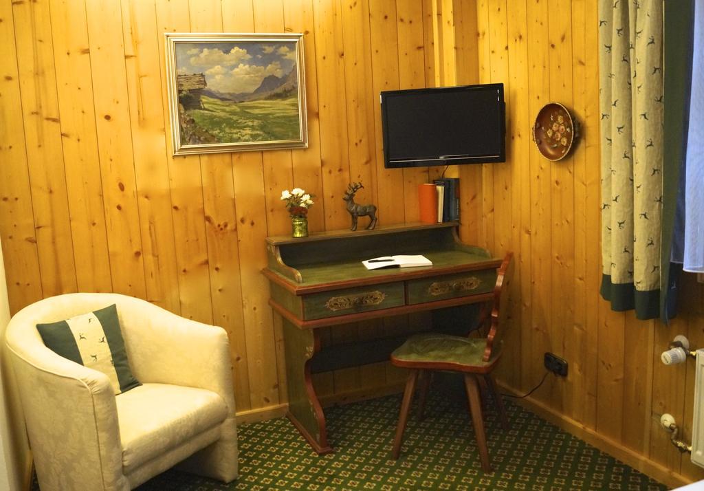 Landhaus Alpina Guest House มิทเทอร์ซิลล์ ห้อง รูปภาพ
