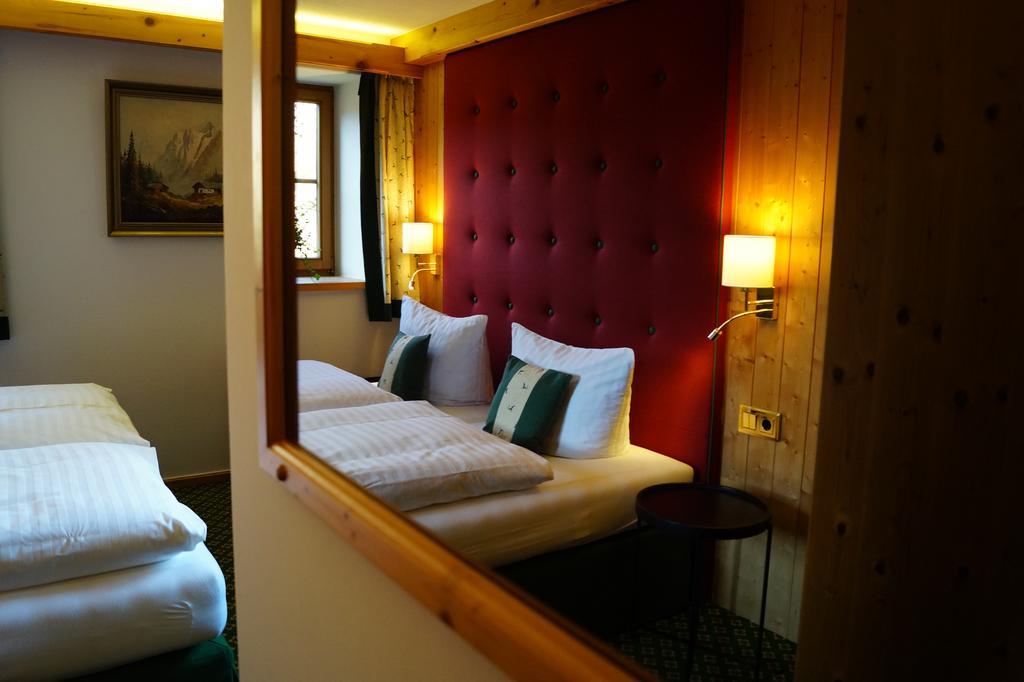Landhaus Alpina Guest House มิทเทอร์ซิลล์ ห้อง รูปภาพ