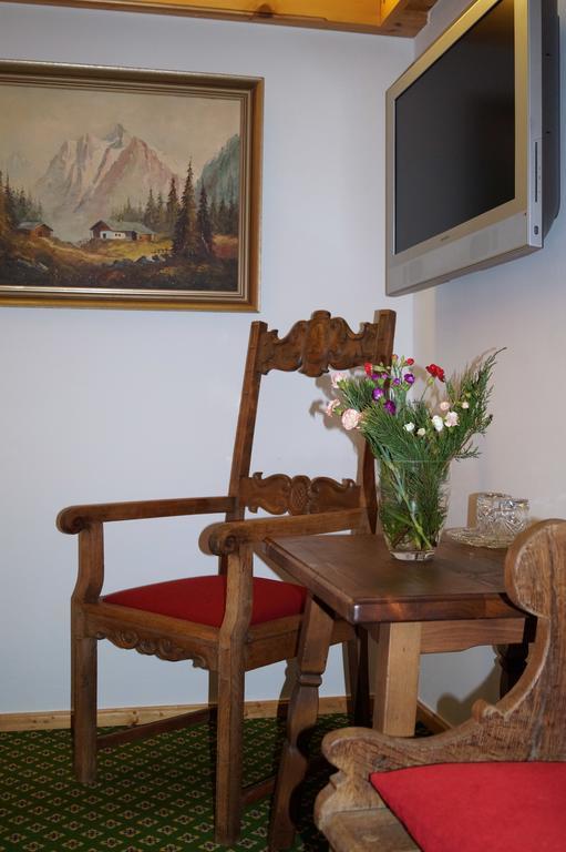 Landhaus Alpina Guest House มิทเทอร์ซิลล์ ห้อง รูปภาพ