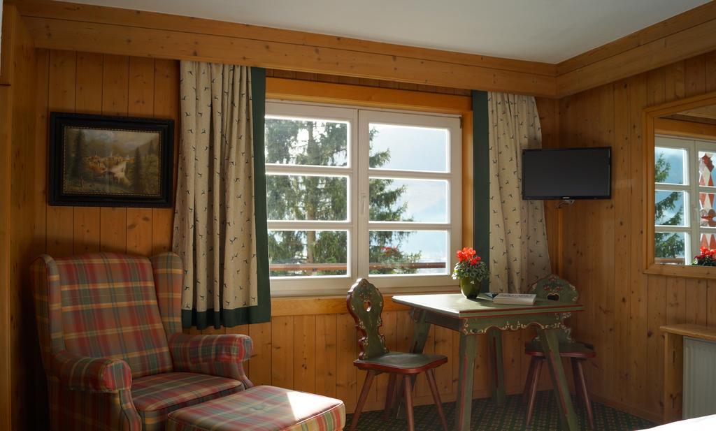 Landhaus Alpina Guest House มิทเทอร์ซิลล์ ภายนอก รูปภาพ