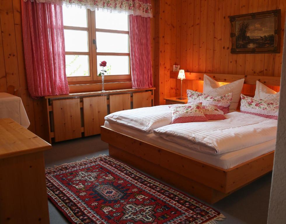 Landhaus Alpina Guest House มิทเทอร์ซิลล์ ห้อง รูปภาพ